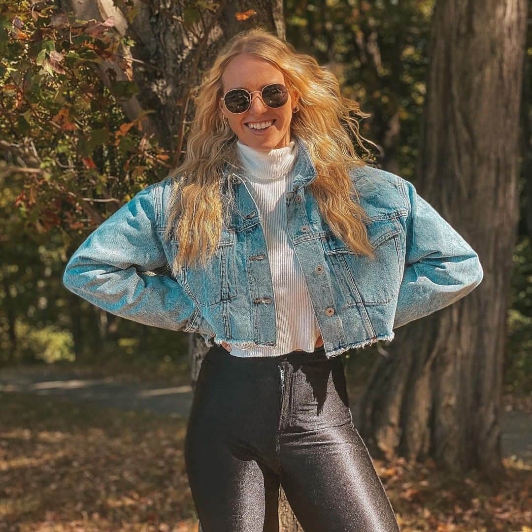 American Apparelのインスタグラム：「@maxibutler_ Current mood: Lookin and feelin cute in our iconic disco pant! Shop it here: http://bit.ly/33XOeuU Link in Bio. . . .  #AmericanApparel #FallFavourites #FashionBasics #DiscoPant」
