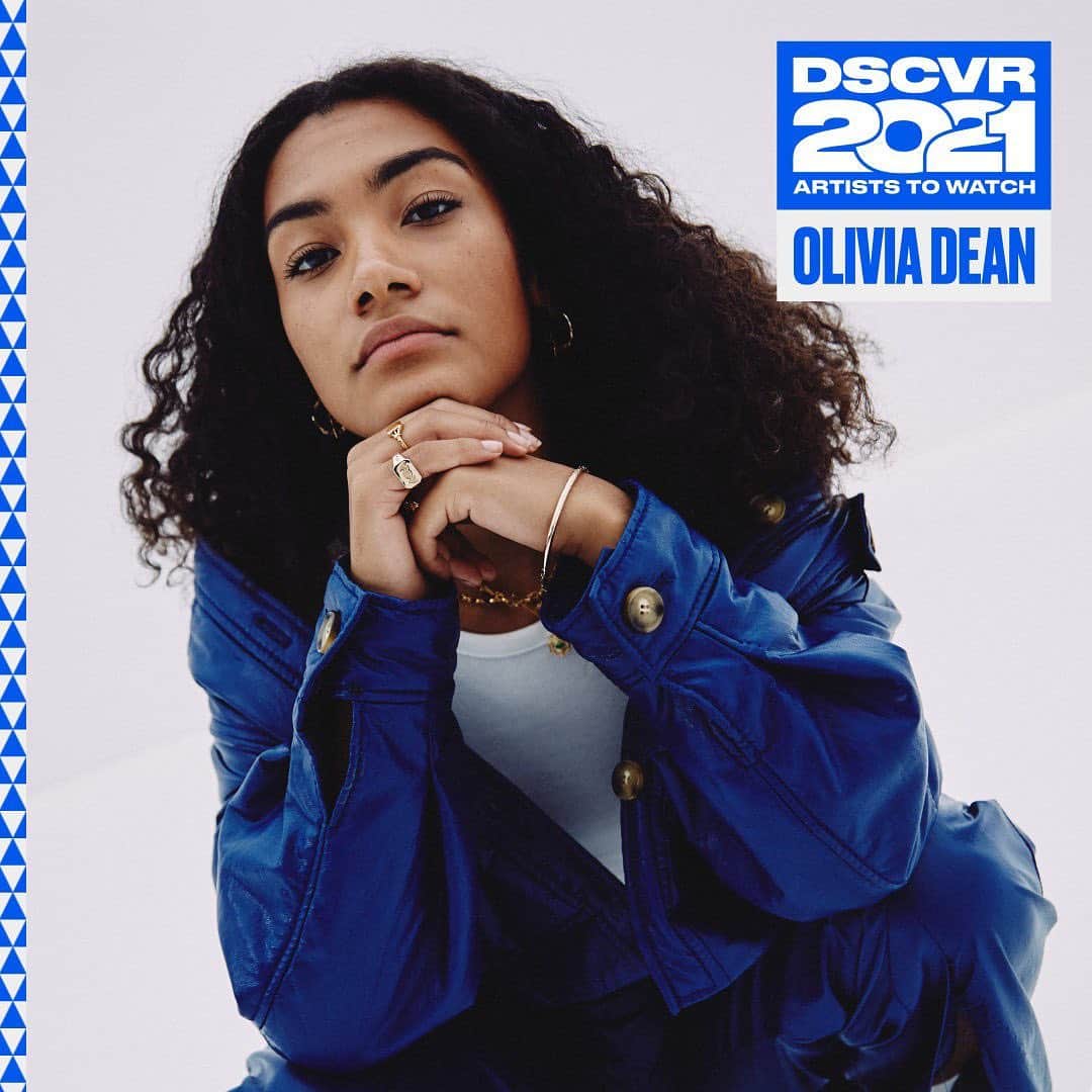 Vevoさんのインスタグラム写真 - (VevoInstagram)「🎶@oliviadeano brings tales of East London to the big stage.  Watch her #DSCVRATW2021 performances of pop-soul gems "What Am I Going To Do On Sundays?" and "The Hardest Part." ⠀⠀⠀⠀⠀⠀⠀⠀⠀ ▶️[Link in bio] #OliviaDean」12月8日 6時14分 - vevo