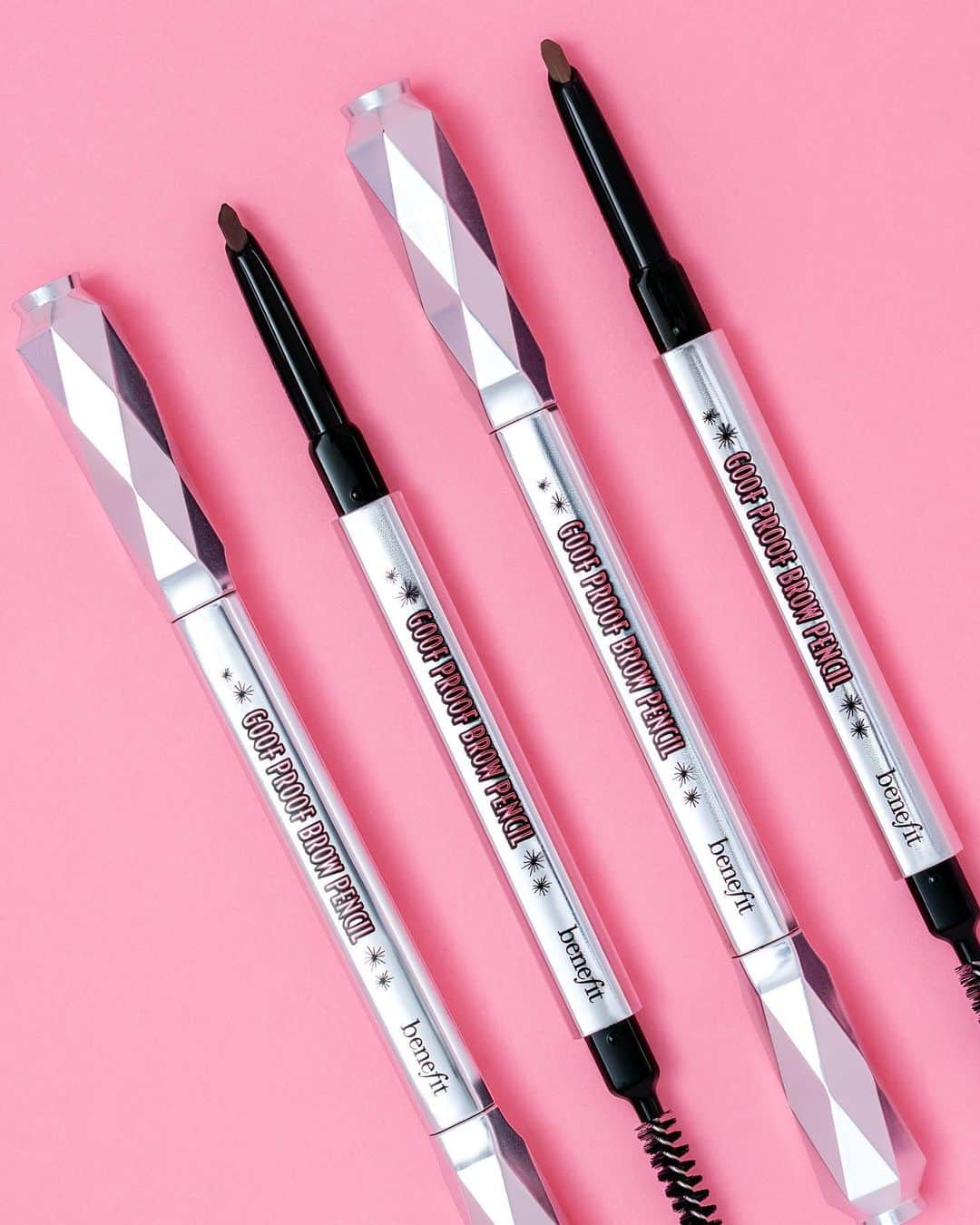 Benefit Cosmeticsさんのインスタグラム写真 - (Benefit CosmeticsInstagram)「TODAY ONLY, score 50% off full-size #goofproofbrowpencil on benefitcosmetics.com with code: HOLYBROW ✨ Plus, check out directly in the app + get the deal in Instagram Shopping by tapping the product tag! 📸: @gabrielle.shoots #benefit」12月8日 6時26分 - benefitcosmetics