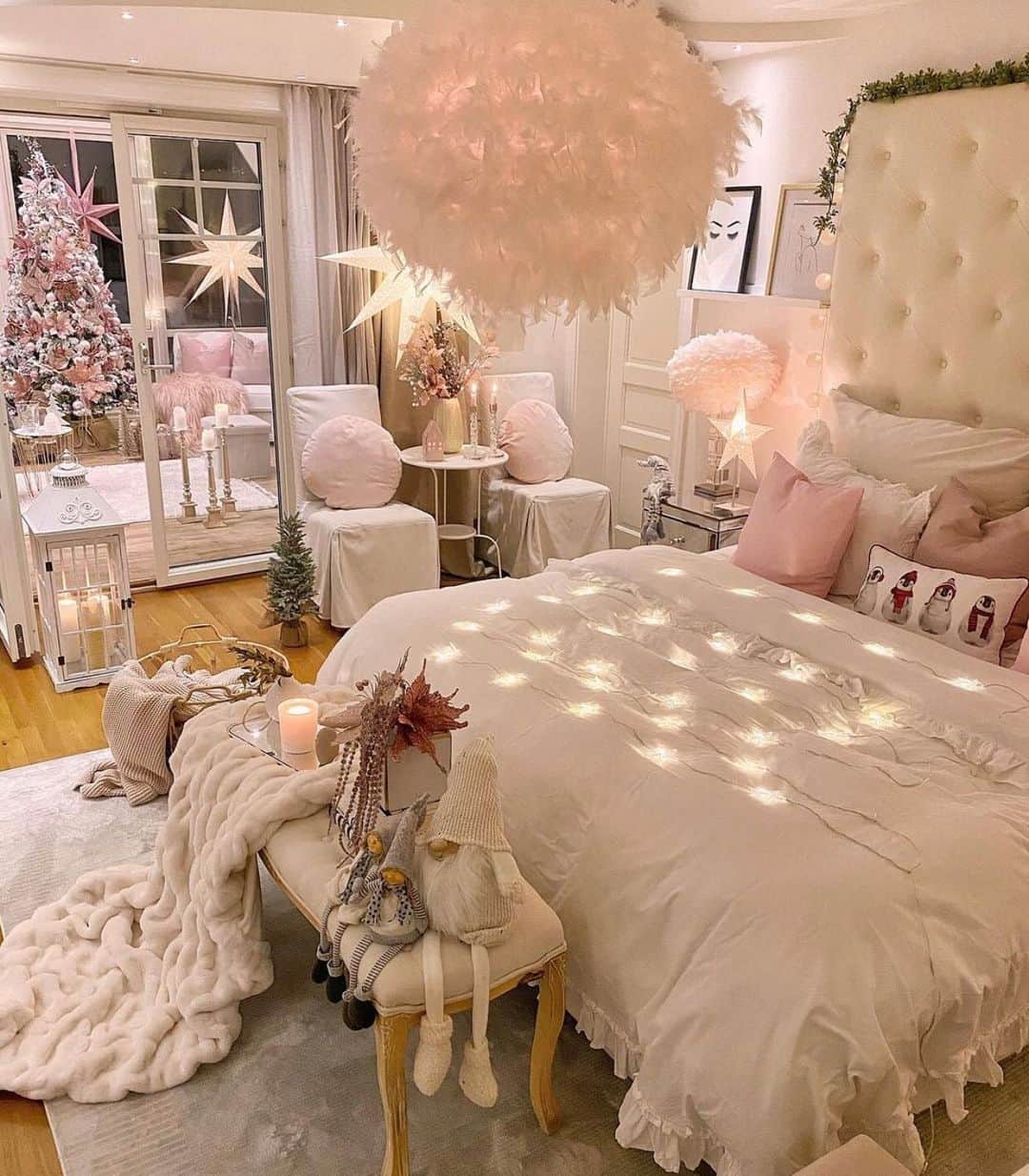 Crazy Roomsのインスタグラム：「How cute is this @homebyis 😍✨❤️」