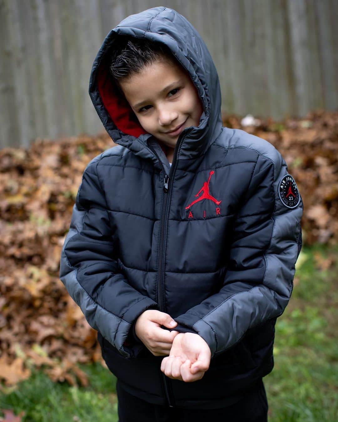 Foot Lockerさんのインスタグラム写真 - (Foot LockerInstagram)「Bundle up but keep it fresh! Shop the latest #Jordan jackets for kids.」12月8日 7時00分 - footlocker