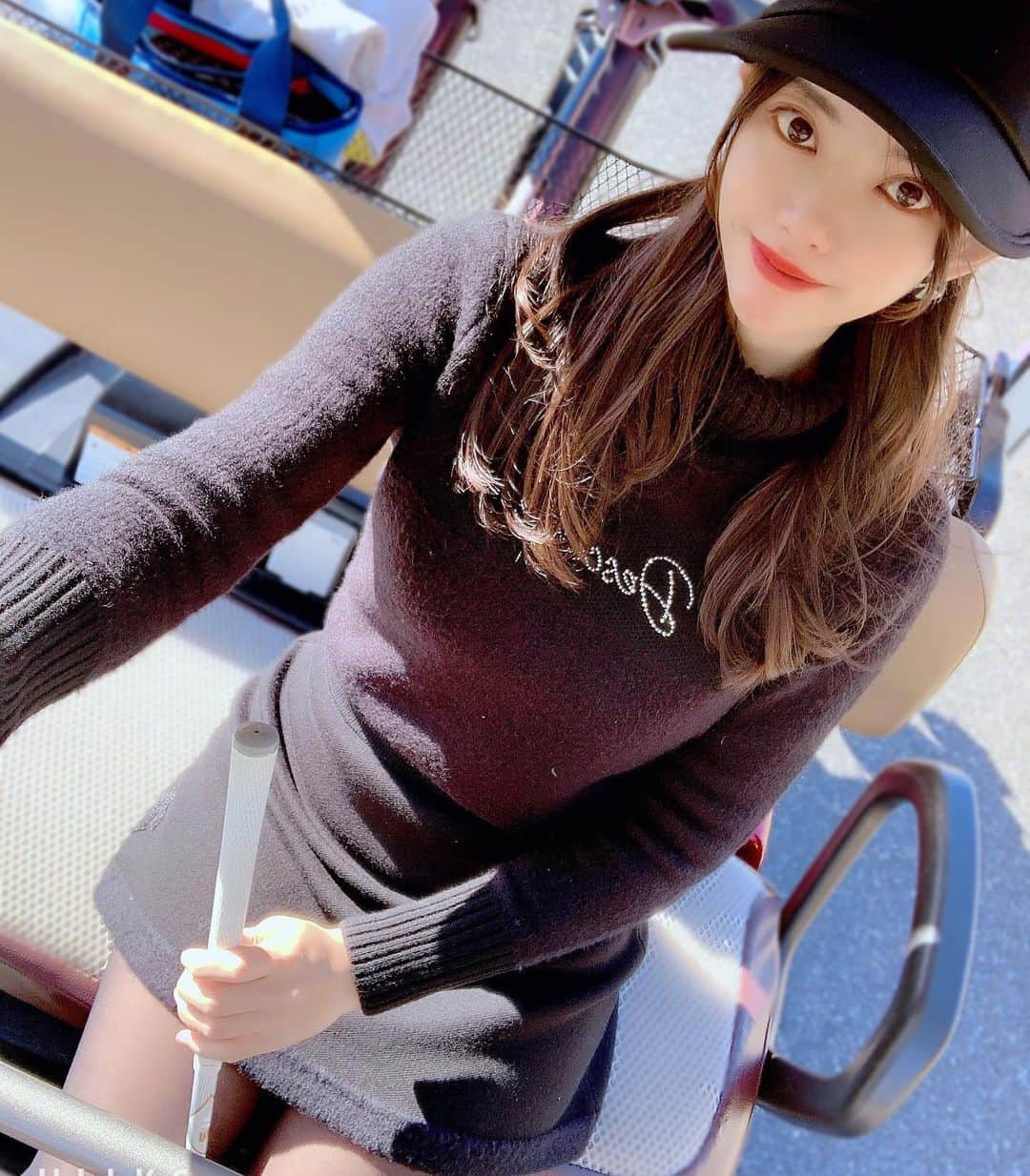 hina2221のインスタグラム：「明日は久々ゴルフ⛳️🏌️‍♀️ たのしみすぎる☺️ . . .  #ゴルフ#ゴルフ女子 #ゴルフスイング #ゴルフスイング動画 #ゴルジョモ#ゴルフウェア #ゴルフコーデ #ゴルフ男子 #ゴルフ好きな人と繋がりたい#vg_fashion#golf_with_you#gj_press#ゴルフコンペ」