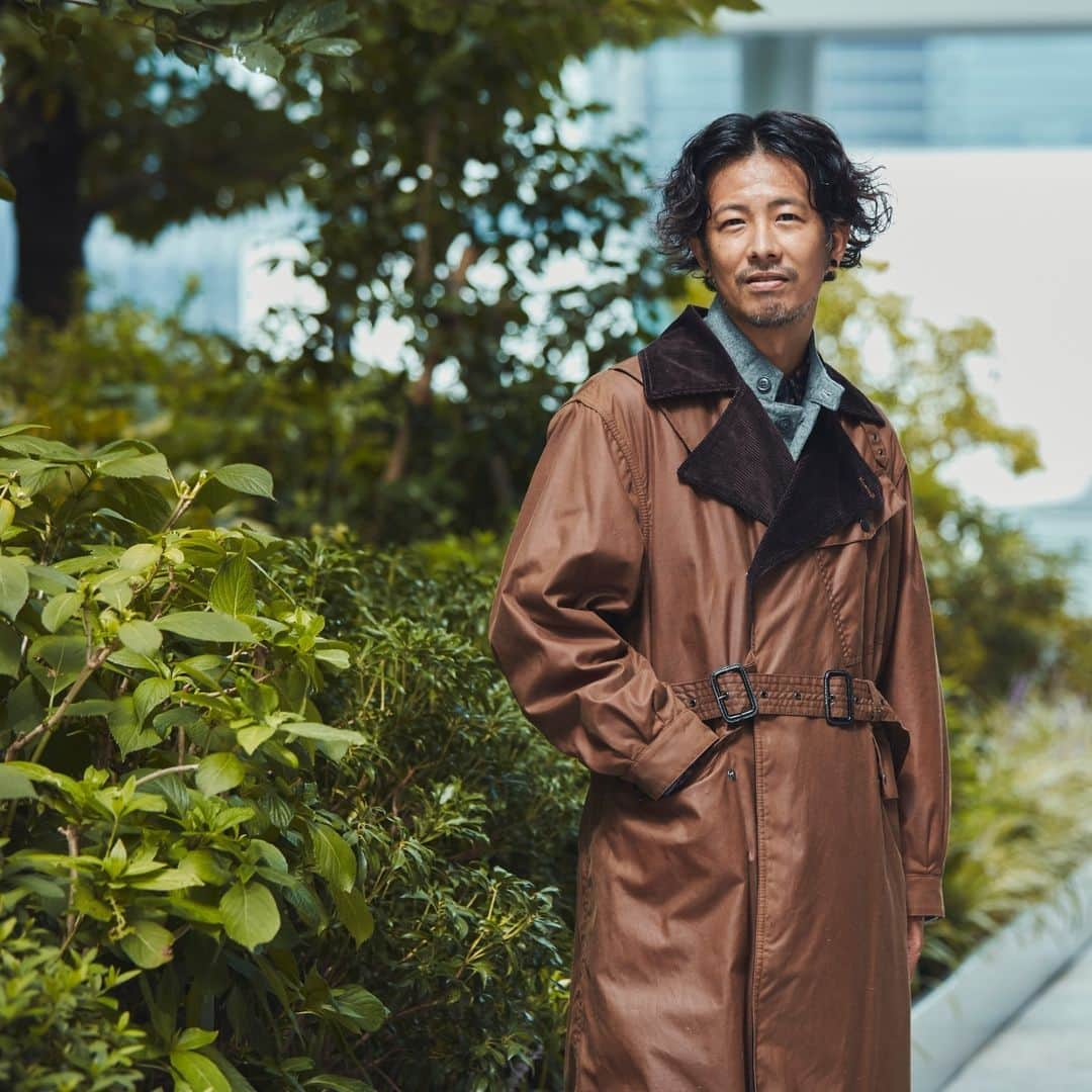 Barbour Japanさんのインスタグラム写真 - (Barbour JapanInstagram)「【MODEL】DESPATCH RIDERS／ディスパッチ ライダース  襟のコーデュロイや、裏地に使用したハウスタータンなど、Barbourらしいデザインを取り入れた新モデルです。  #BarbourWayOfLife」12月8日 18時00分 - barbourjapan