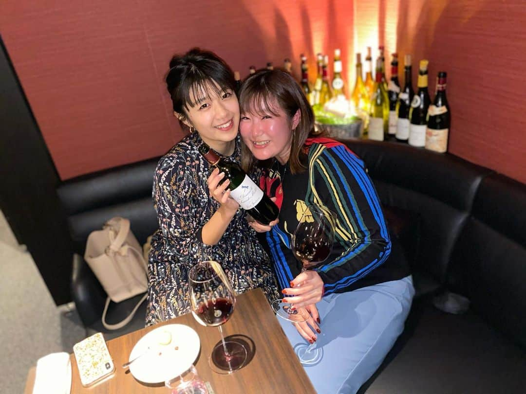 Kamada Sakurakoさんのインスタグラム写真 - (Kamada SakurakoInstagram)「🎂  ♦︎大好きな空間 #conradtokyo   ♦︎銀座の大好きなお店 #elevage 🍷  でのサプライズ。  彼からいくつも仕掛けされてて 県をこえても急に会いにきてくれる友達がいて  ファミリーからも 遠隔でお祝いしてもらって  ほんまに幸せな夜。 愛されてるなぁ。と、実感。  #ありがとう  #誕生日  #みんなが健康でありますように」12月8日 16時26分 - sakurako_mahaloha