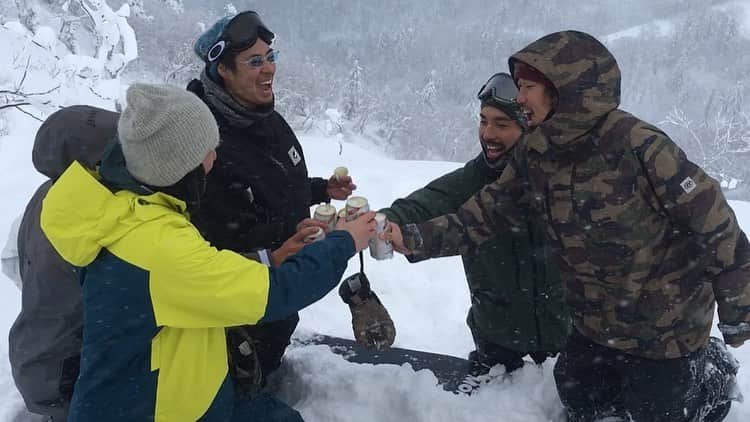 國母和宏さんのインスタグラム写真 - (國母和宏Instagram)「初滑り💥🦠in Hokkaido  今年もよろしくおねがいします🙏」12月8日 16時44分 - kazukokubo