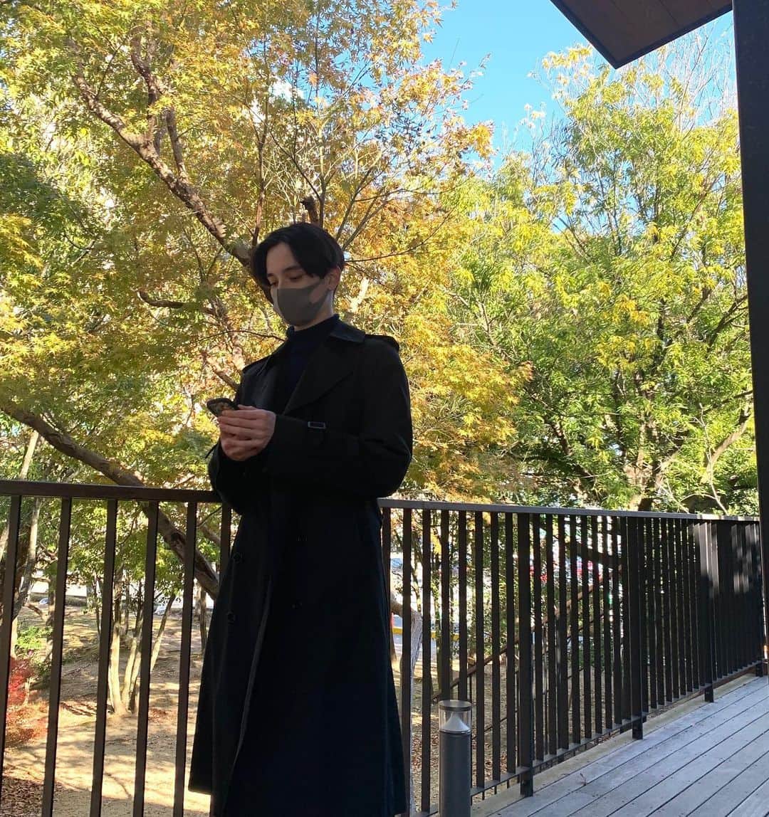 ジェイ・マクミランのインスタグラム：「🍃🍂」