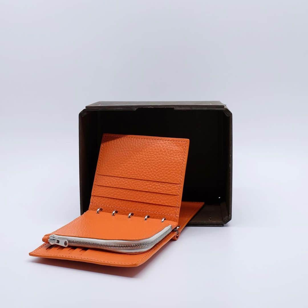 エドロバートジャドソンのインスタグラム：「LIMITED MATERIAL BUND - HALF WALLET  -  NEW ARRIVAL  #edrobertjudson」