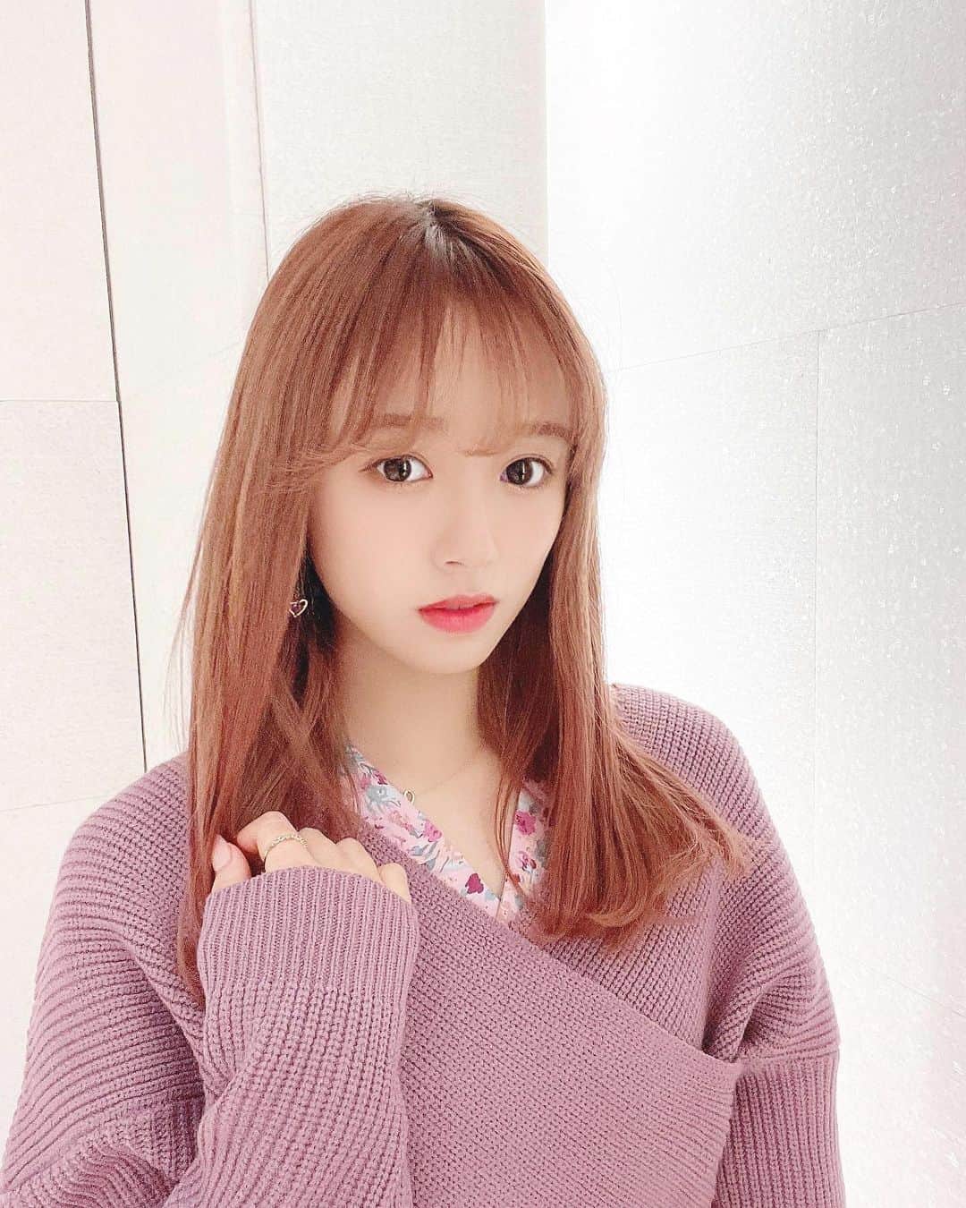 のインスタグラム：「あまり着ない色だけど可愛い😍」