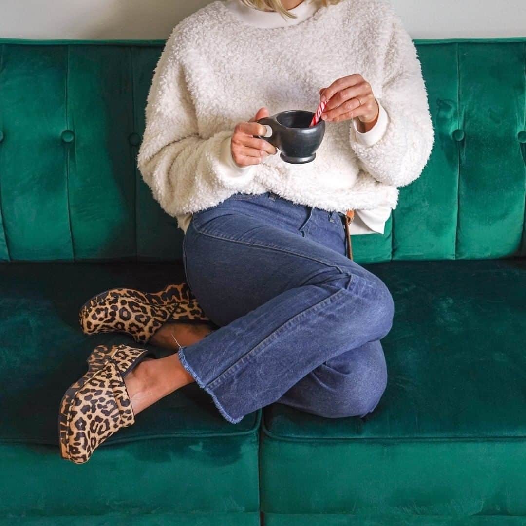 ダンスコのインスタグラム：「Spotted! The perfect clogs for Christmas! Shop the Professional in leopard haircalf on our website now.」