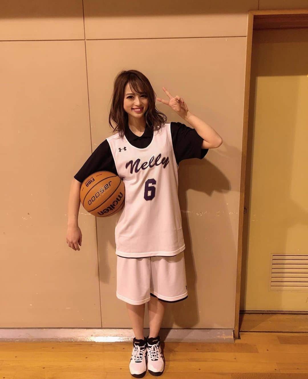 美女JAPANのインスタグラム：「どうも美女JAPANです！✨ ＊ ＊ 今回ご紹介するのはこの方‼️ ＊ ＊ なみめろさん！@na.mi613 ＊ ＊ とっても綺麗！🙈💕 こんな綺麗な人滅多にいない！💕 ＊ ＊ なみめろさんのアカウントには他にも素敵な投稿がたくさんあります！✨ ＊ ＊ 皆さんも是非チェックしてみてね🧸 ＊ ＊ 明日の投稿もお楽しみに！！ ＊ ちなみにあなたはどんな人がタイプですか？ コメントお待ちしております💕  ＊ ＊  #色気 #可愛い #綺麗 #かわいい #写真集 #モデル #美肌 #笑顔 #スタイル抜群 #可愛い #可愛すぎ #会いたい #天使 #美女 #美人 #美しい #清楚 #スタイル #色白 #スタイル抜群 #美脚 #素敵 #カワイイ #応援」