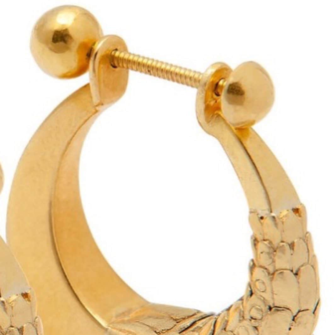 ベックスロックスさんのインスタグラム写真 - (ベックスロックスInstagram)「#Jewelsforlife ✨ ⠀⠀⠀⠀⠀⠀⠀⠀⠀ Our Limited Edition Thorani hoops are now available in 18k gold and 18k gold with articulated silver. ⠀⠀⠀⠀⠀⠀⠀⠀⠀ Intricately and beautifully Hand made in Myanmar in partnership with @turquoisemountainmyanmar ✨✨ ⠀⠀⠀⠀⠀⠀⠀⠀⠀ Made to order with complimentary engraving.  For more info contact rebecca@rebeccamanners.com or DM us  @rebeccamannersbespoke ⠀⠀⠀⠀⠀⠀⠀⠀⠀ ⠀⠀⠀⠀⠀⠀⠀⠀⠀ #sustainableluxury #ethicaljewellery #madeinmyanmar #finejewellery #ethicalgifts #wearableart  #goldhoops  #jewellerygifts #jewellerylover  #jewellerycollections」12月8日 10時09分 - rcollectivestudio