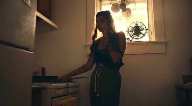 ウィジンのインスタグラム：「🇲🇽 y 🇵🇷 Ya vieron el video de #nomeacostumbro ?  Espero que le guste tanto como a mi @labase」
