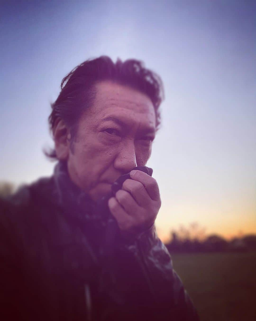 布袋寅泰さんのインスタグラム写真 - (布袋寅泰Instagram)「London は寒いよ。おやすみ。、」12月8日 10時26分 - hotei_official