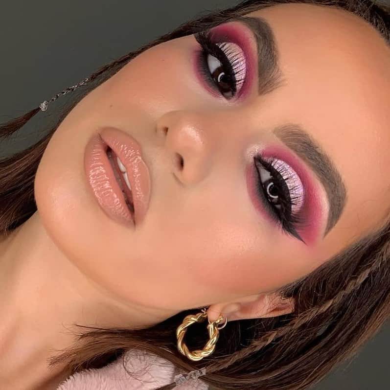 NYX Cosmeticsさんのインスタグラム写真 - (NYX CosmeticsInstagram)「@beautybyadayah completes this magenta #MOTD with a swipe of our Butter Gloss in 'Creme Brulee' ✨💋 • #icedathome #nyxcosmetics #nyxprofessionalmakeup #crueltyfreebeauty」12月8日 10時29分 - nyxcosmetics