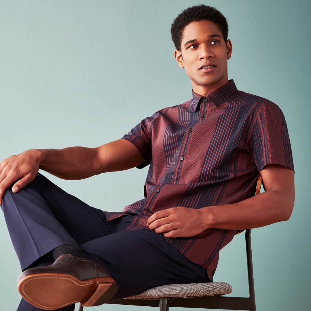 ペリーエリスのインスタグラム：「Designed to impress and made for comfort. The Total Stretch Print Shirt makes dressing up for days out a little less work. #lifereadysince1976」