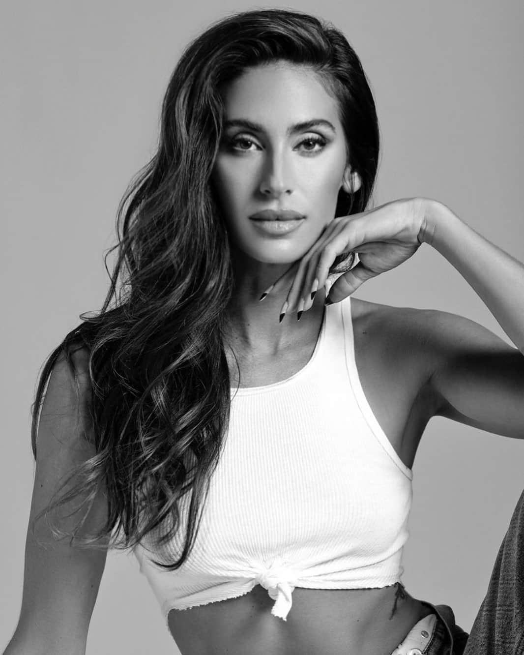 Kaylee Ricciardiのインスタグラム：「A very Monday Monday @irmalomidze」