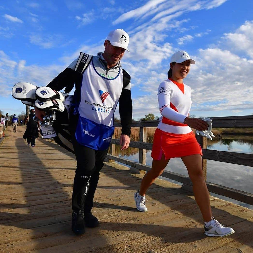 ケリー・タンのインスタグラム：「Full stride headed to @uswomensopen this week in Houston!! Thanks @latts76 for helping with the T11 finish @voaclassic 🇲🇾💪🏻 . . . #malaysia #uswomensopen #teamjl #teamtan #lpga #elsclubambassador @lpga_tour」