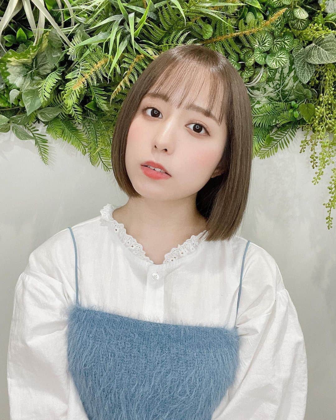 前田美里のインスタグラム：「気分的に明るくしました✂︎ . . #火曜日 #美容院 #サロン #ヘアースタイル #水素トリートメント #水素抗酸化トリートメント #トリートメント #美容室 #シャンプー #サラサラヘアー #カラー  #サロンモデル #ヘアーカラー #ボブ #ヘアーアレンジ #hairstyle #haircolor #treatment #follow #followme #좋아요 #팔로우미 #팔로미 #오오티디」