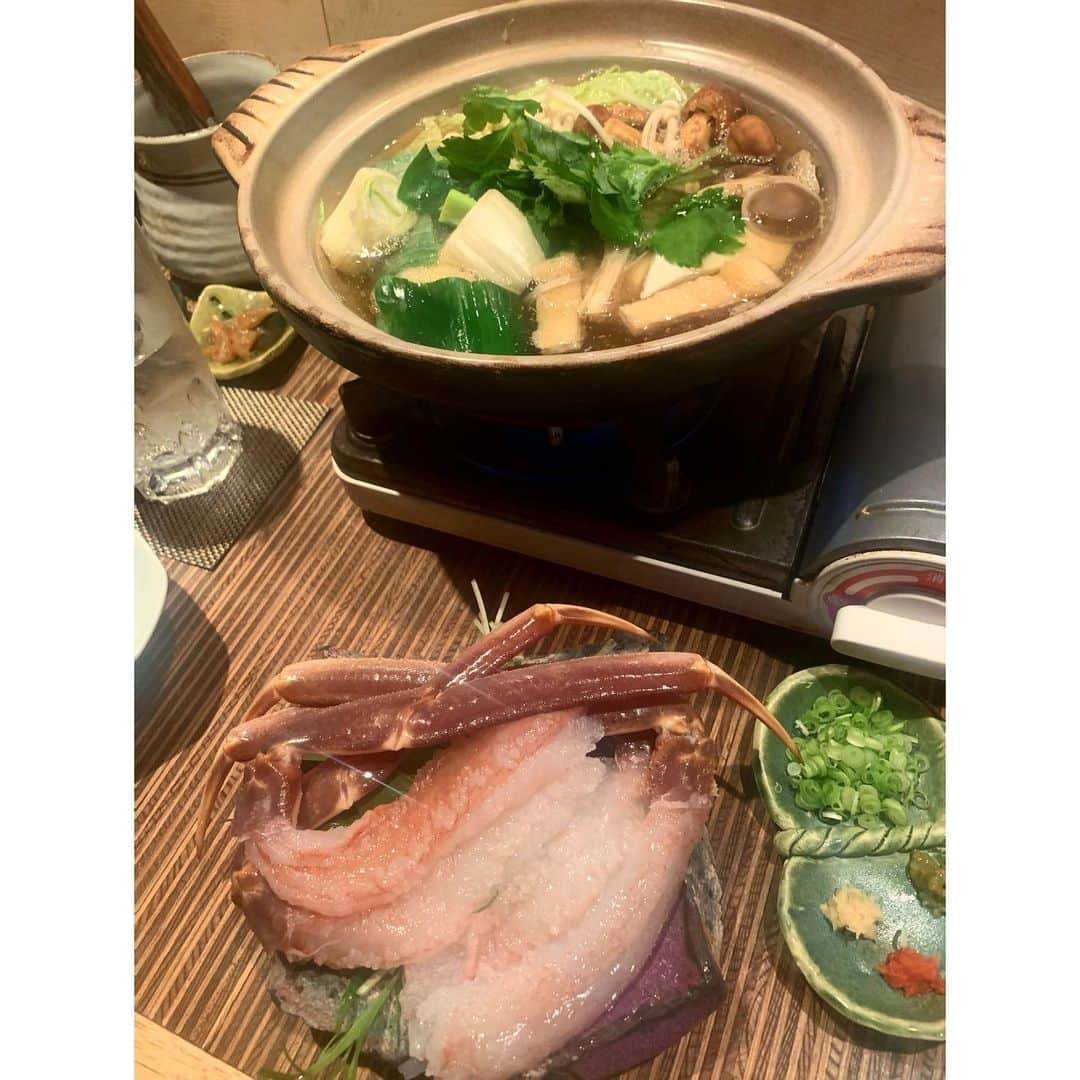 葉月樹里のインスタグラム：「めちゃくちゃ久しぶりの食スタやでぇ🍴  . .  人が食ってる飯の投稿が1番見たくねぇよとか思ってたけど、美味しい所は勝手に紹介したくなる気持ちが分かりみすぎる為、ワイも載せてまいます🦄💛幸  . .  ここはある会長さんに良く連れてってもらう創作料理屋さんやねんけど、ほんまに旨い😋🍽  . .  もうそれ以外でてこない。笑  . . .  #葉月樹里 #soiréeine #ソワレーヌ #創作料理 #和食 #心斎橋 #ミナミ #彩さい #ずりおの食スタ」
