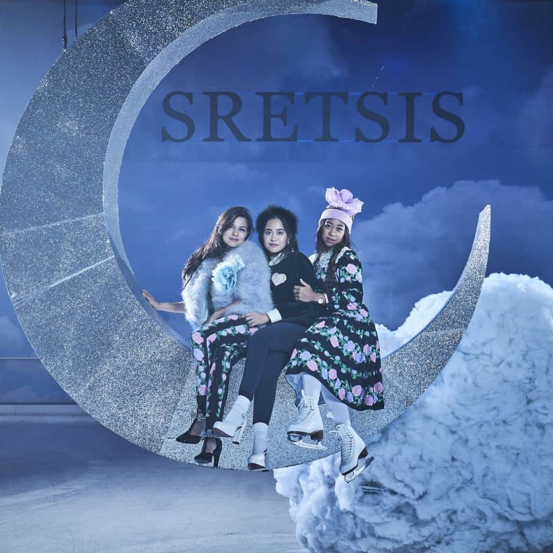 Sretsisさんのインスタグラム写真 - (SretsisInstagram)「“A dream you dream alone is only a dream. A dream you dream together is reality.” - John Lennon #Sretsis Founders Kly, Pim, and Matina in #SretsisFW20 🌙 #FW20TheDreamers Photographed by @pratchsiri」12月8日 13時10分 - sretsisofficial