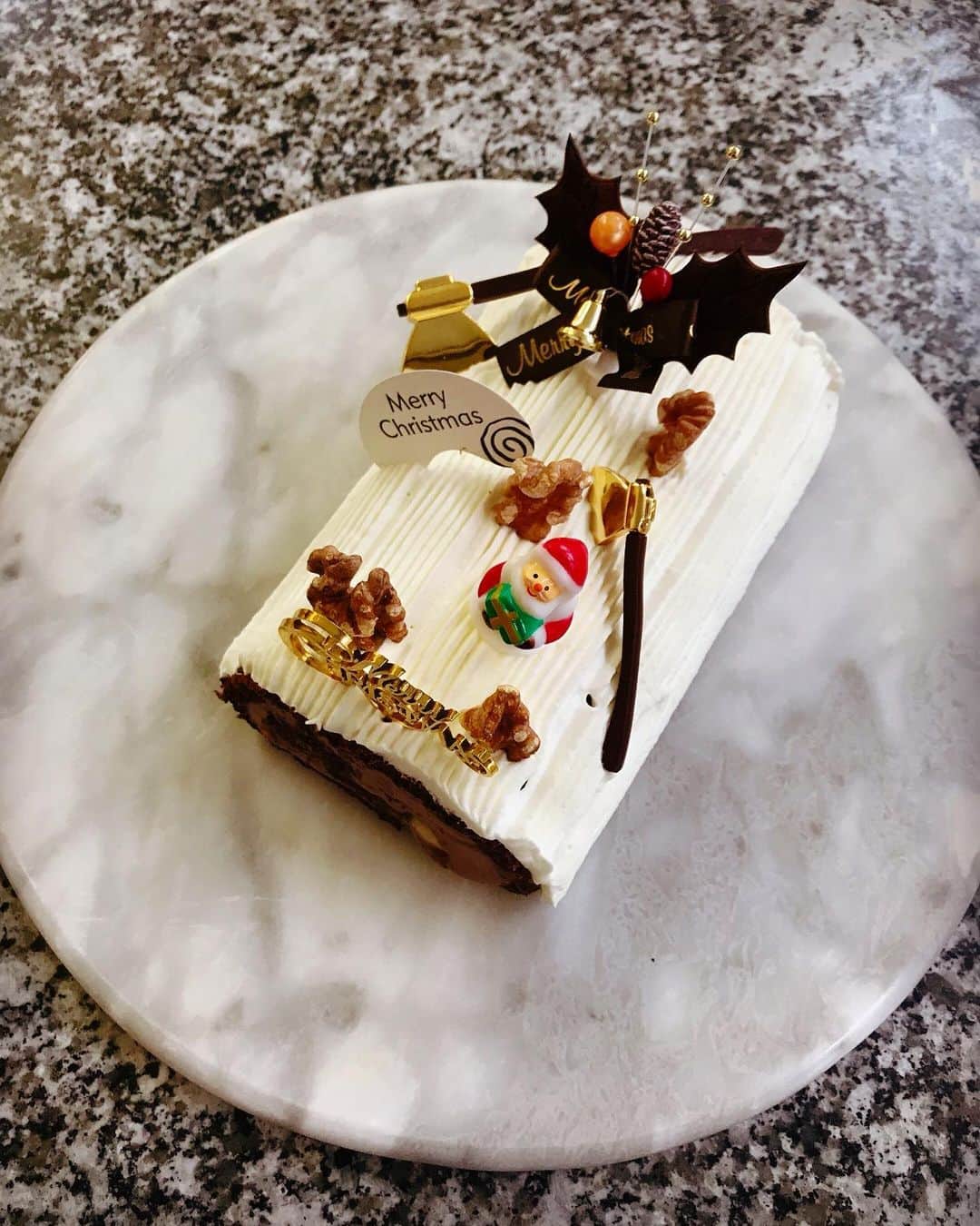 宮澤成良（宮沢セイラ）さんのインスタグラム写真 - (宮澤成良（宮沢セイラ）Instagram)「Xmasはどう過ごすのかなぁ🎄 ケーキは決めた??  12/13(日)に写真のケーキを作るよ♪わたしはアシスタントとして参加させて頂きます🌟  この前試食させてもらったらとっても美味しかった🥺 簡単なのにプロっぽい仕上がりをお家でつくれるので 家族？恋人？お友達？に ぜひ作ってみてほしいな☺️  お時間あったら一緒につくりましょ〜🎅💓  #東カレキッチン  #東京カレンダー  #htsujiguchi  #xmas  #cake」12月8日 13時48分 - seira_miyazawa