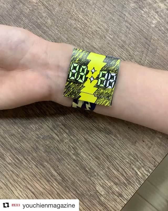朝倉世界一のインスタグラム：「Repost @youchienmagazine  ・・・ 幼稚園1月号のおあそびえほんは 朝倉世界一さんの「カスタム時計店」。好きなベルトと文字盤を組み合わせて自分だけの時計がつくれちゃいます！  #おあそびえほん  #朝倉世界一 #カスタム時計店 #カスタム #紙の時計 #幼稚園1月号」