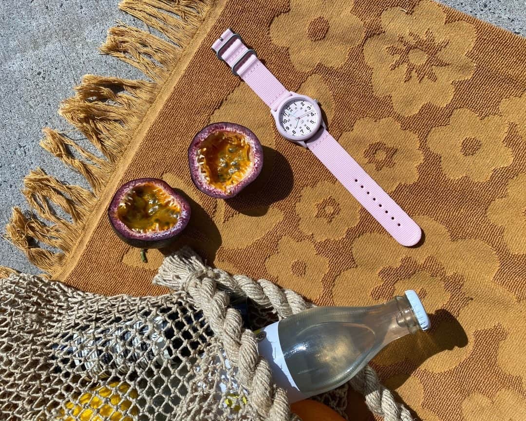 The Horseさんのインスタグラム写真 - (The HorseInstagram)「Twelve months in the making, we have partnered with Swiss eco partner #tide to craft a watch using 100% recycled ocean plastic. Tap to shop the Pink Ocean Plastics watch!」12月8日 14時30分 - the_horse