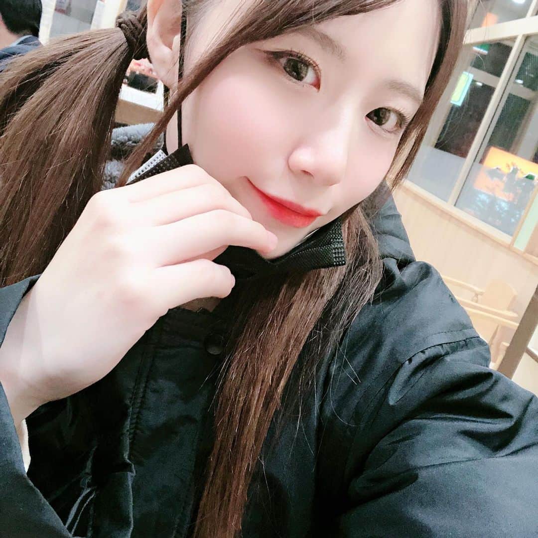 AKARIのインスタグラム：「. . . . #dailylook #fashion #ootd #music #musician #bass #bassguitar #acdc  #bassist #japanesegirl #japan #follow #pink #koreanfashion #bassgram #groove #slapbass #basssolo #YouTube #youtuber #bass #ベース #ベース女子 #red #akaちゃんねる　#bassgirls #ベース弾いてみた」