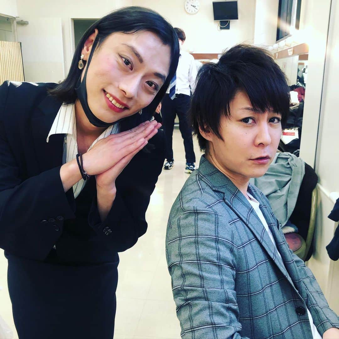 あさひさんのインスタグラム写真 - (あさひInstagram)「ロン毛達とイケメンとの思い出 in広島  #トム・ブラウン #かが屋 #アイデンティティ #流れ星 #ダニエルズ」12月8日 15時21分 - daniels_asahi