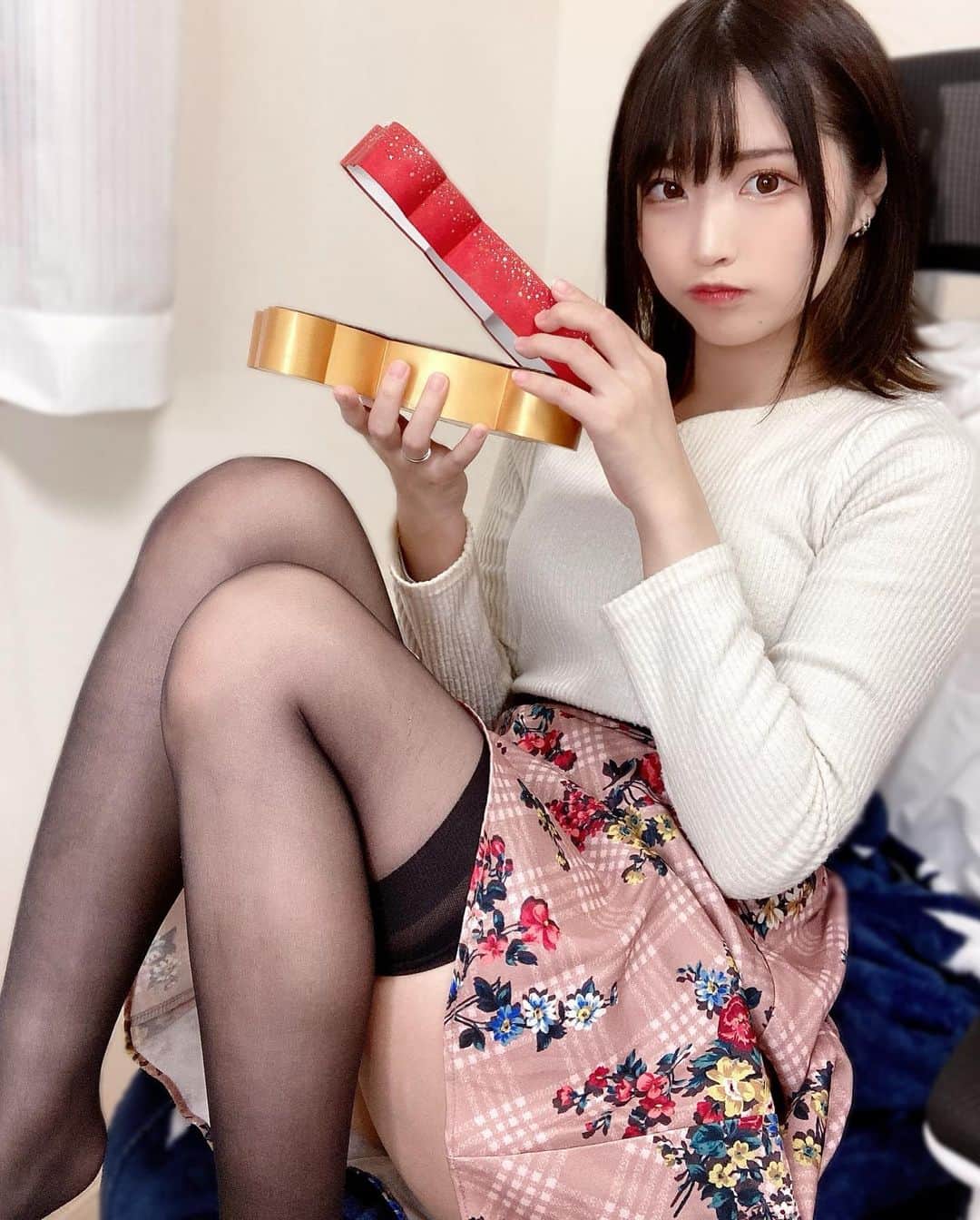 女優 黒パンスト 