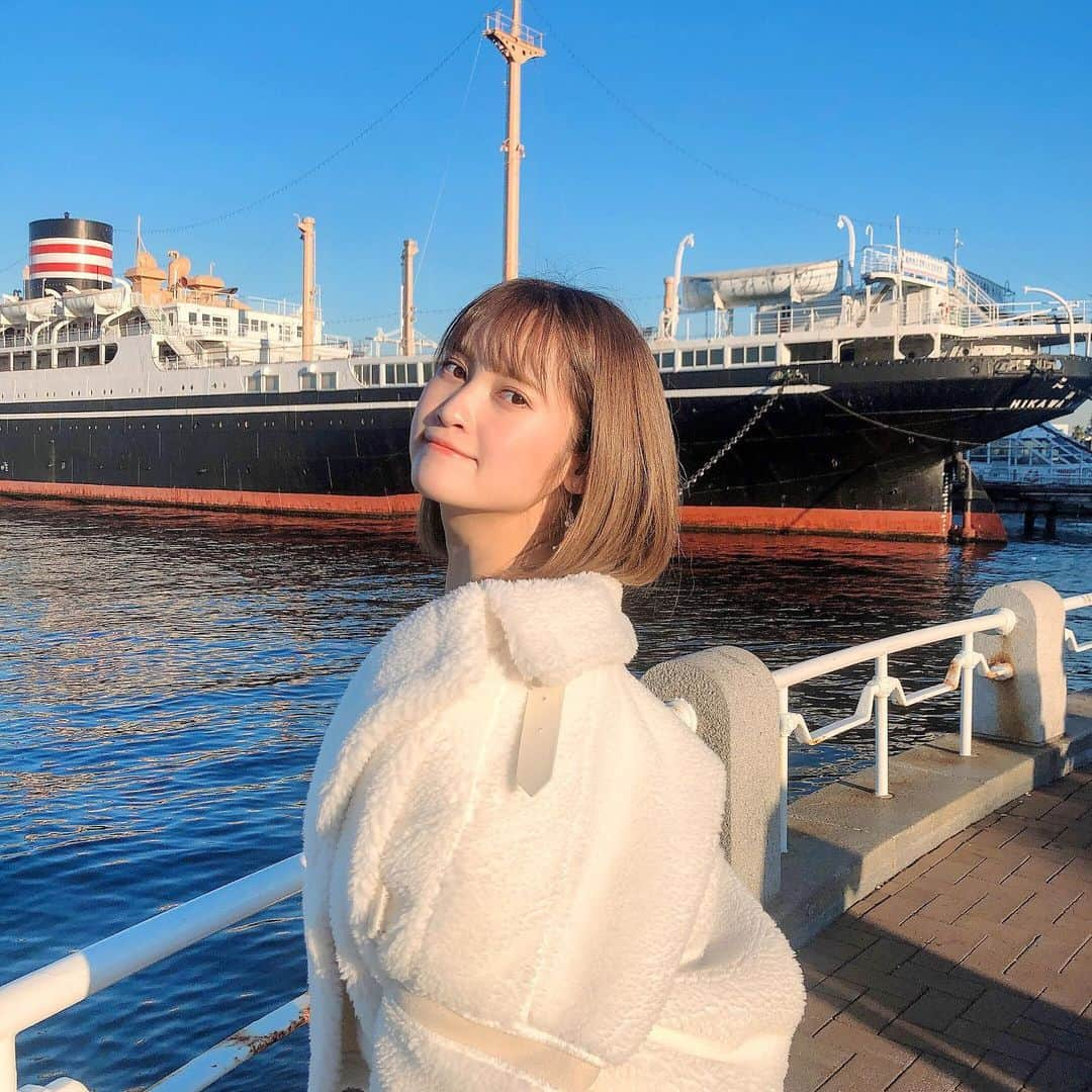 南彩夏さんのインスタグラム写真 - (南彩夏Instagram)「だいすきな横浜みなとみらい💖 どこ行く？って聞かれたら 毎度、みなとみらい✨笑  ゆぅゆとゆぅゆ兄と元町のドンキホーテにハマってるよ🤣変わったものが多い！ . #デイリールック #mytime #わたし #dayshots #좋은아침 #여행 #時間 #自分 #얼스타그램 #멋스타그램 #패션스타그램 #일본 #ハーフ顔 #純日本人 #ソース顔 #좋은아침 #私服 #ootd #shooting #師走」12月8日 15時47分 - ayakaminami3