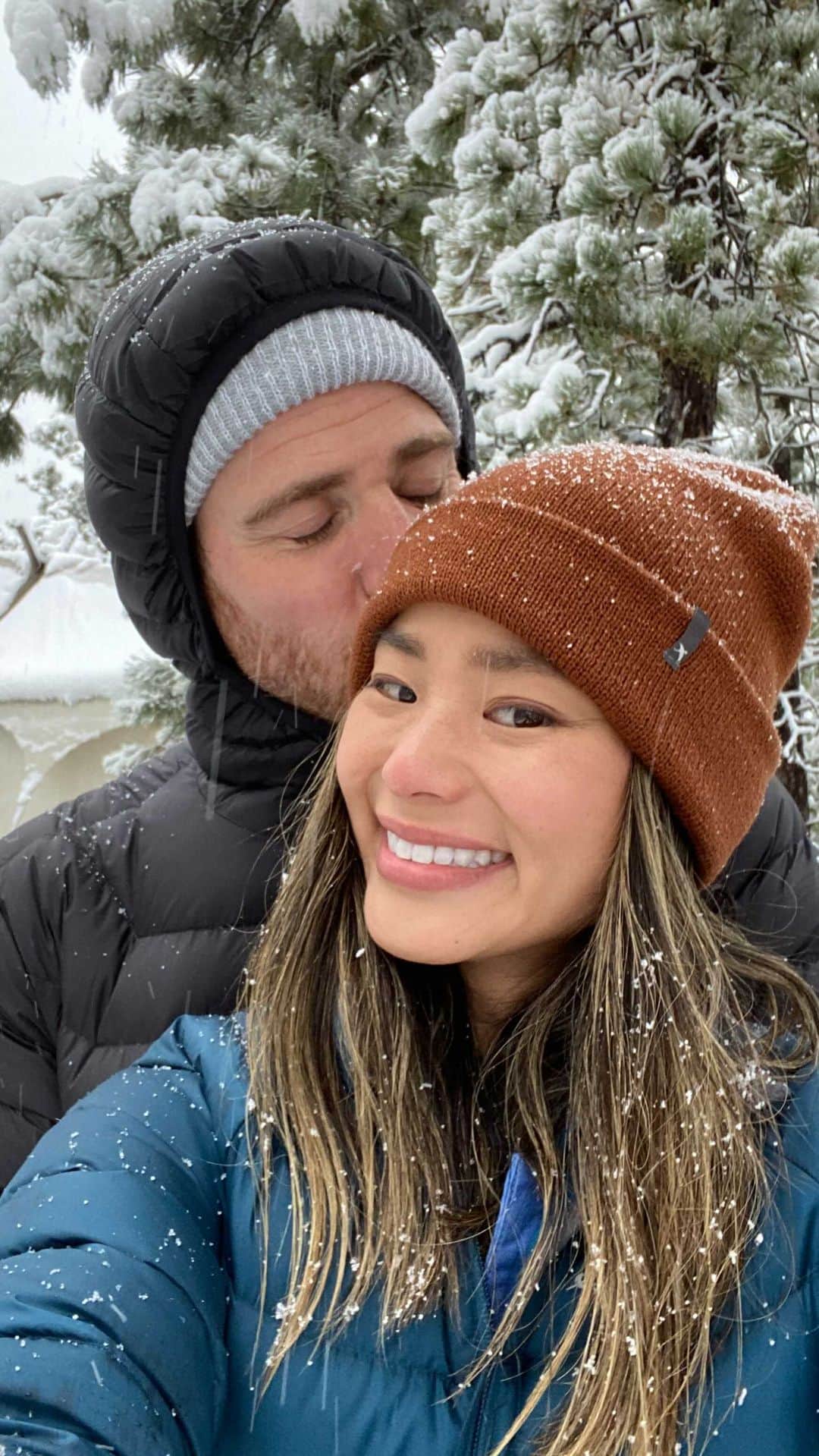 ジェイミー・チャンのインスタグラム：「Let it snow, let it snow, let is snow. @bryangreenberg #latergram」
