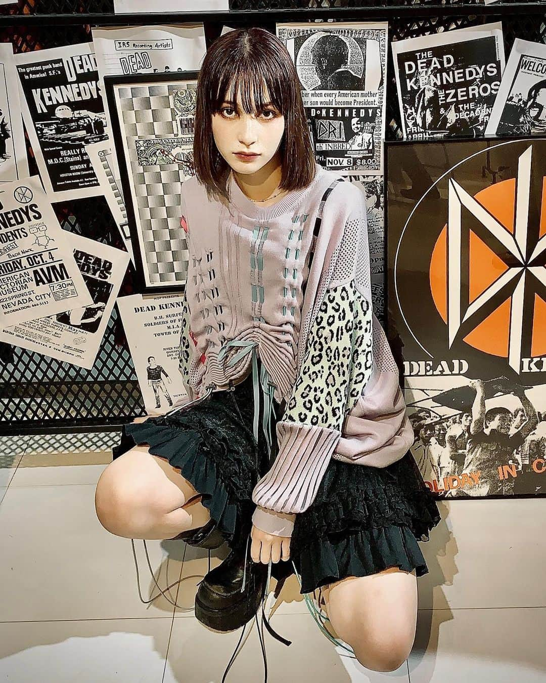 東佳苗のインスタグラム：「kidill 2021 spring & summer girls snap☦︎︎༒𓂀❣︎☯︎︎✞⚢𓆙𓃹  KIDILL 2021 Spring Summer Collection "IDOL"﻿ ﻿☦️ rurumu: Collaboration knit wear﻿ ''Drawcord Knit Cardigan''﻿& ''Drawcord Knit Pullover''﻿ 🧷 #kidill #21ss #idol #winstonsmith #rurumu #edwin #dickies #pfwm #parisfashionweekmens #parisfashionweek #punk #ushardcore #ushardcorepunk #deadkennedys #kidill2021ss #kidillurumu」