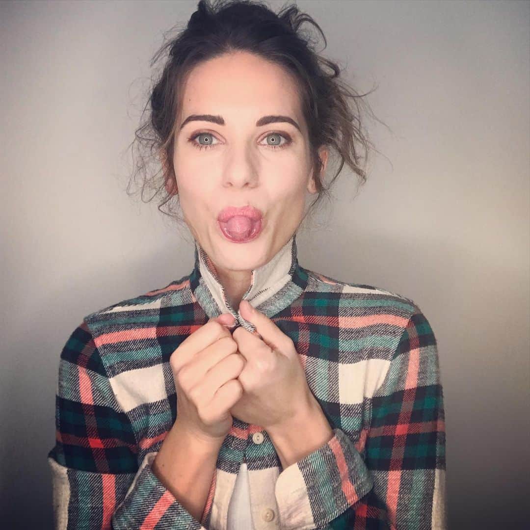 リンジー・フォンセカのインスタグラム：「😝」