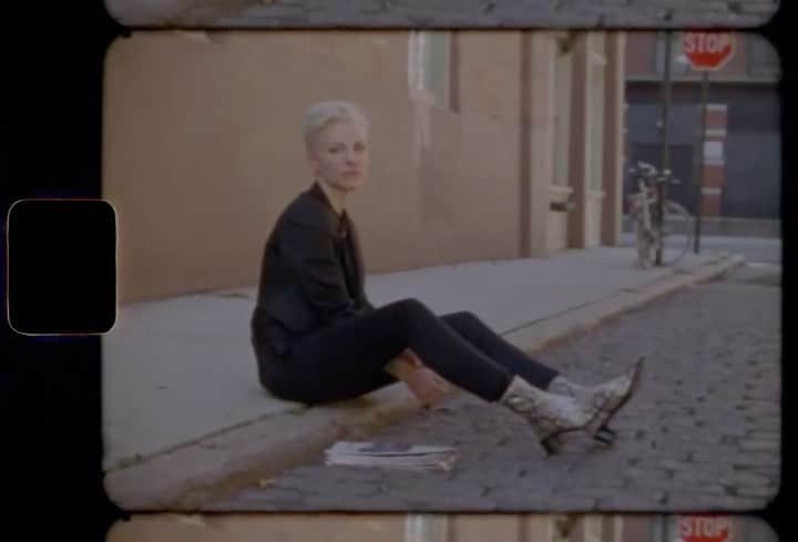 Brittenelle Fredericksのインスタグラム：「alone but not lonely 📹 @kaitlynmikayla」
