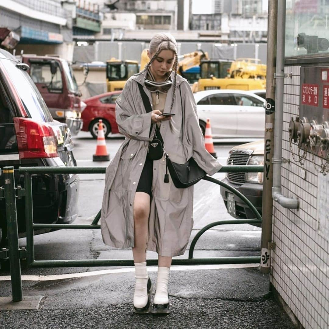 スウェアさんのインスタグラム写真 - (スウェアInstagram)「Shibuya streets! @syree444 wearing the AIR Xtra Platform in white stretch faux leather. Find it available at Farfetch.com. #swearlondon⁠ ⁠ Handmade and ready to be shipped to you in 6 weeks.」12月9日 2時03分 - swearlondon