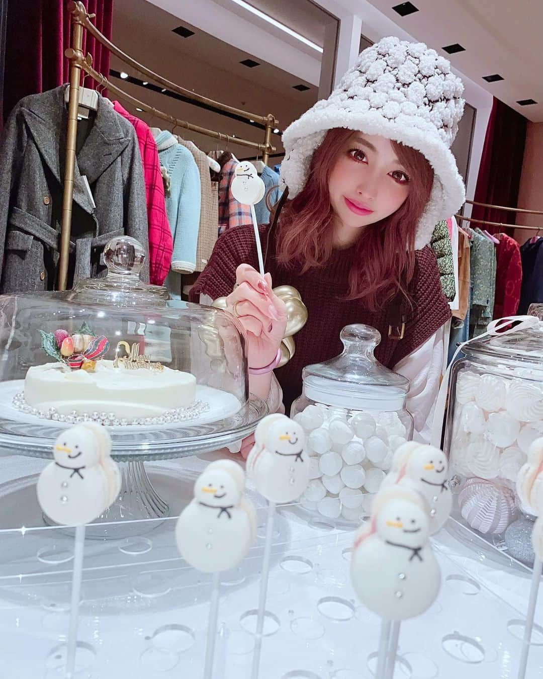 サキ吉さんのインスタグラム写真 - (サキ吉Instagram)「こんな夜中に更新👼 GUCCIのクリスマスパーティー🎄🎁🎅🌟 ケータリングが可愛すぎた⛄️ バルーンアートでお花作ってもらったり🌼 クリスマスプレゼントも頂いてウキウキでした🥰💞 ． スカート購入したのでまたコーデ載せます(ﾟДﾟ)ﾉ ． #gucci  #guccichristmas  #xmasparty  #クリスマスパーティ」12月9日 2時06分 - sakikichi1201