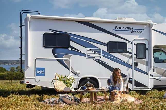 HGTVさんのインスタグラム写真 - (HGTVInstagram)「Hit the road with HGTV Dream Home 2021. 🚐 🏡 The winner of this year's house can take their show on the road with the RV that's part of the prize package. 😲⁠⠀ ⁠⠀ See how designer @bpatrickflynn styled this motorhome to bring comfort and class wherever the winner may roam. ✨ Visit the full photo gallery when you click on the link in our profile. 🔝 🛣⁠⠀ ⁠⠀ Don't forget to sign up for #HGTVDreamHome 2021 sweepstakes reminders, too! ✅ The sweeps opens 12/28 at 9 a.m. 🥳 Head over to HGTV.com/dream for more info」12月9日 2時08分 - hgtv