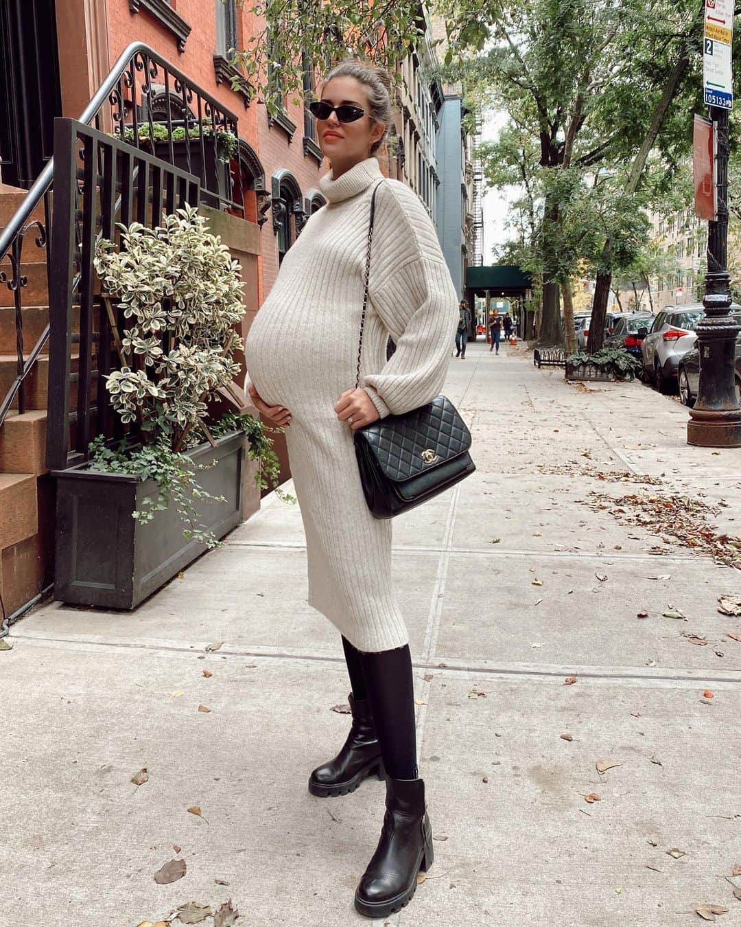 クララ・アロンソさんのインスタグラム写真 - (クララ・アロンソInstagram)「Bumping🤰🏻🍼👼🏼 #ootd #pregnancy」12月9日 2時33分 - claraalonsonet