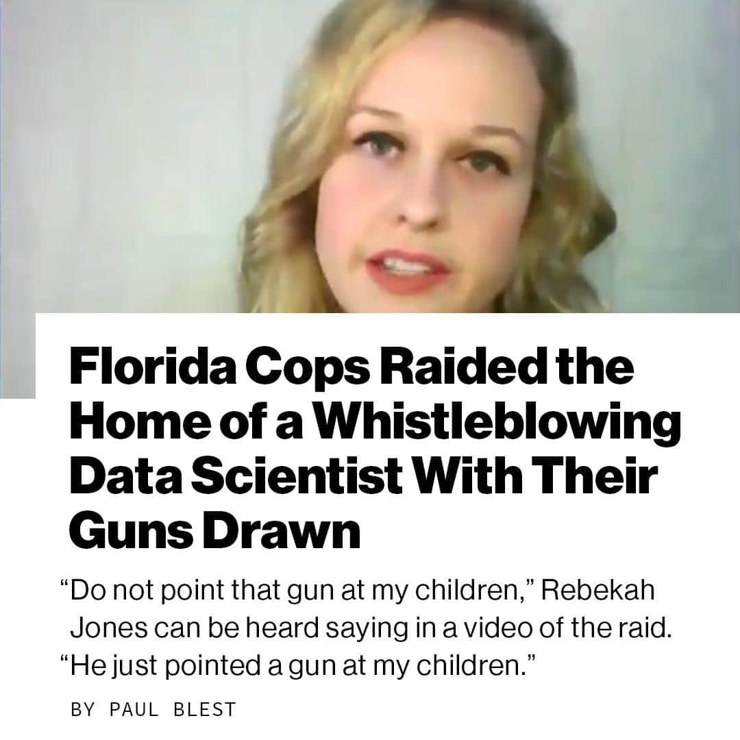 VICEさんのインスタグラム写真 - (VICEInstagram)「On Monday, Florida state police showed up at the home of former state government scientist Rebekah Jones with guns drawn to seize her computer and phone. Police allege the devices were used to hack into an emergency communications channel for government officials last month to send an unauthorized message to around 1,750 people, asking the state emergency response team to “speak up before another 17,000 people are dead.”⁠ ⁠ Jones denied the allegation during a CNN interview Monday, saying: “I am not a hacker. As the governor pointed out many months ago, I’m not that tech-savvy.” ⁠ ⁠ In May of this year, Jones was fired from the Florida Department of Health allegedly for refusing to manipulate data to make the COVID-19 pandemic seem less severe than it was. ⁠ ⁠ Jones said in a Twitter thread Monday afternoon that Florida Gov. Ron DeSantis was trying to silence her. ⁠ ⁠ “This was DeSantis. He sent the gestapo.”⁠ ⁠ Link in bio.」12月9日 2時35分 - vice