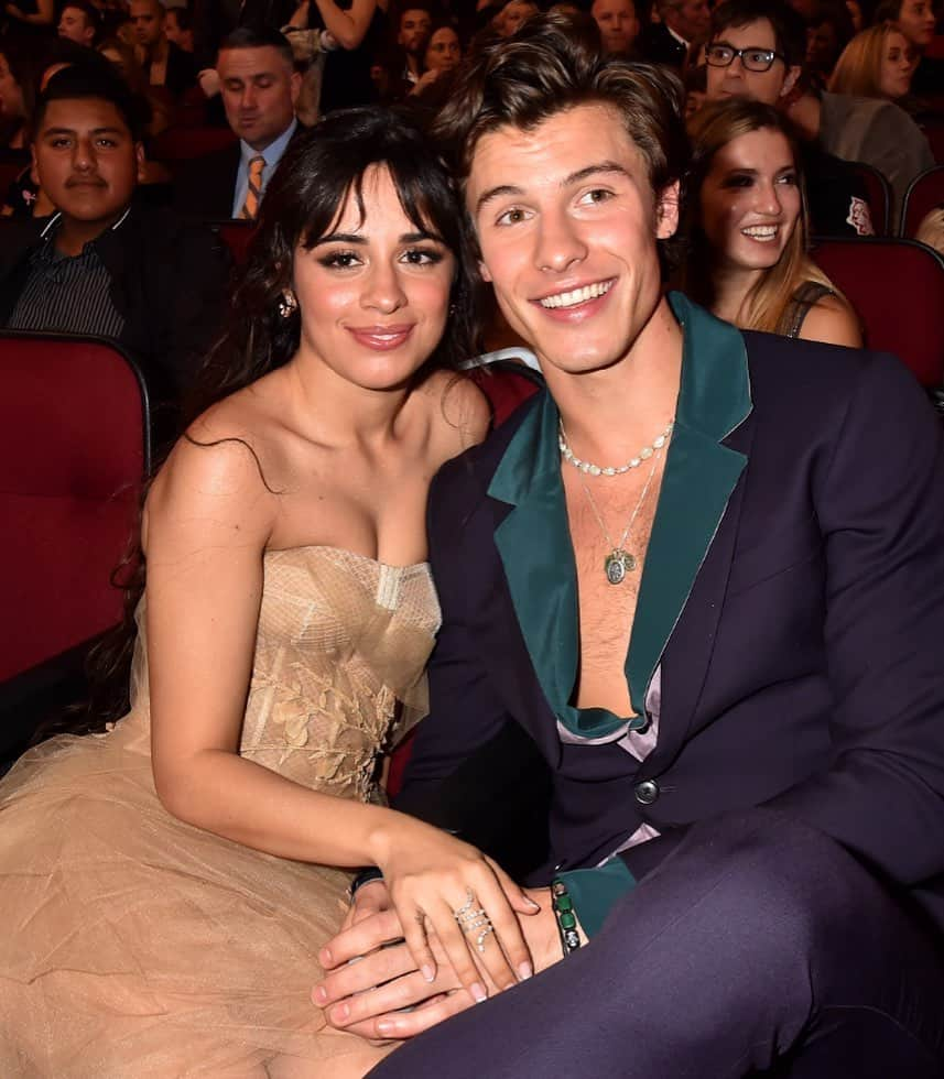 Just Jaredさんのインスタグラム写真 - (Just JaredInstagram)「@shawnmendes revealed the exact text of the last five text messages he and @camila_cabello sent to each other. Tap this pic in the LINK IN BIO for the full messages! #ShawnMendes #CamilaCabello Photo: Getty」12月9日 2時39分 - justjared