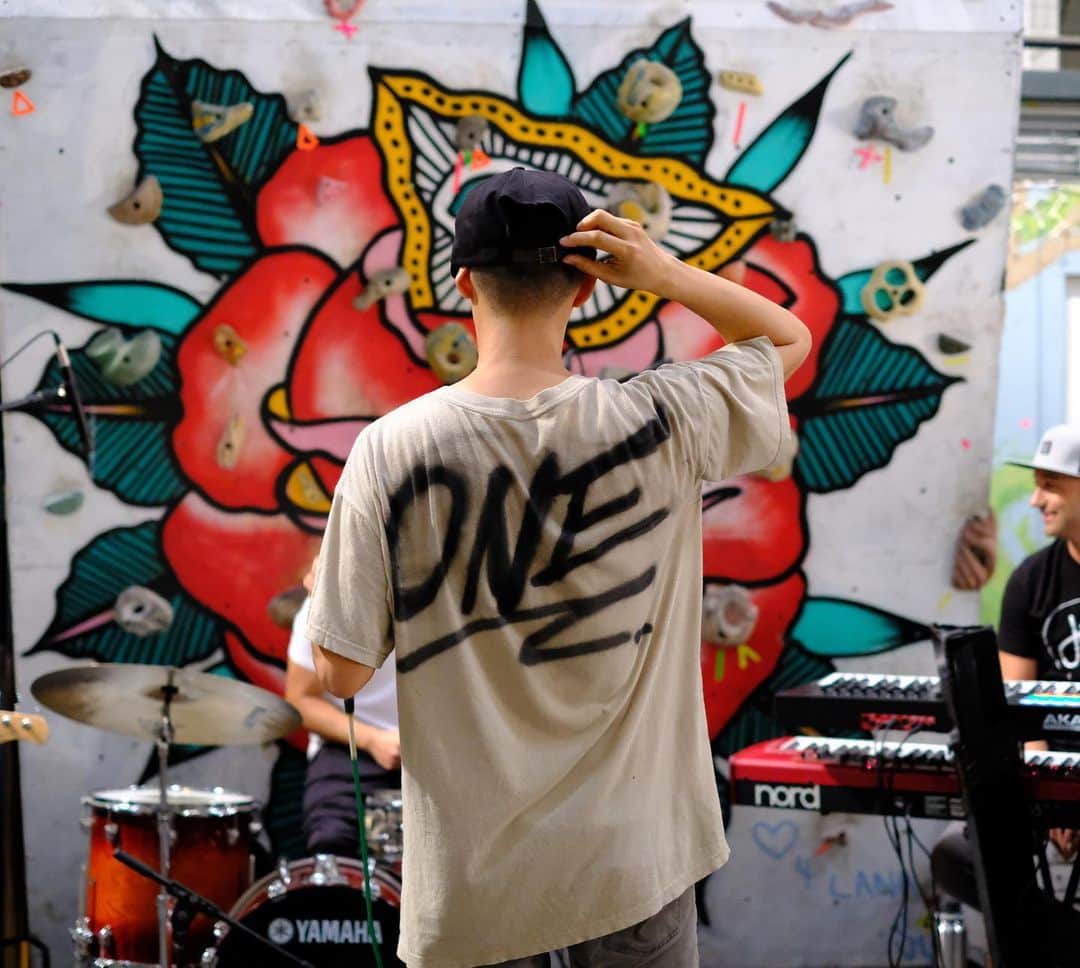 Shing02のインスタグラム：「📷 @rogerbong  June 5th, 2020 live on youtube.com/Shing02TV🎤 The Chee-Hoos: @alikalyman @wiltafolomusic @d_a_e_h_a_n_ @ecaponster @saxwillard」