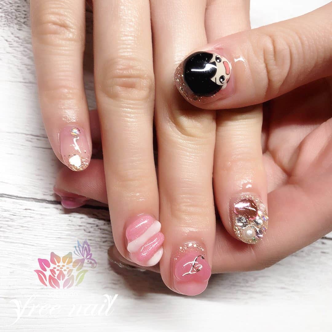 free nail フリーネイルのインスタグラム：「. お客様ネイル💅🏻💫 . 推しメン3Dパーツ🤴🏻💗 . オリジナル3Dパーツ freenailアプリからの 事前ご予約でお作りします👩🏻‍🎨🎨 . ご来店ありがとうございました🙇🏻‍♀️🙇🏻‍♀️🙇🏻‍♀️💗 . #ネイルアート #ジェルネイル #ネイルサロン #大阪ネイルサロン #ネイルデザイン #ネイルチェンジ #推しネイル #3Dネイル #キャラクターネイル #ネイルパーツ #ピンクネイル #ハートネイル #デザインネイル #トレンドネイル #立体ネイル #ラブリーネイル #ネイルパーツ #冬ネイル #winternails #nailsart #nailsdid #美甲 #日式美甲 #日式美甲胶 #日本美甲师 #日本美甲老师 #美甲上课 #日本胶 #フリーネイル #freenail」
