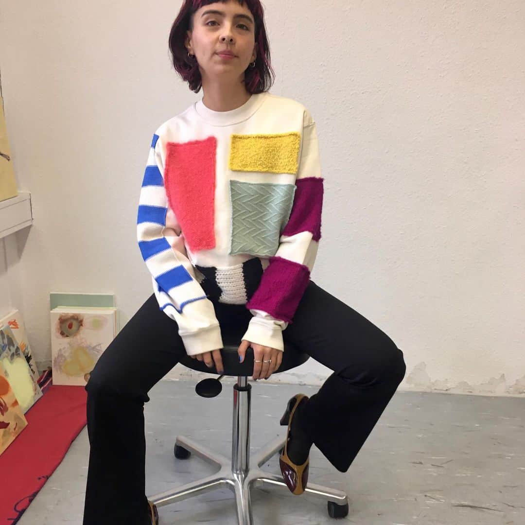 のインスタグラム：「...more .... #knittinglove #knittersofinstagram #knittingmachine #uniquepieces #starstyling #mulackstrasse」