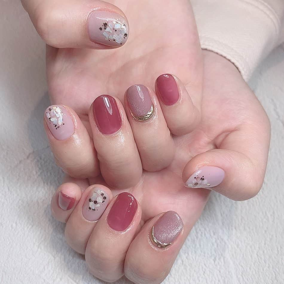 山根綺さんのインスタグラム写真 - (山根綺Instagram)「💅🏻♡  #newnail #jellynails #ジェルネイル #マグネットネイル #シェルネイル #冬だね」12月8日 18時59分 - yaya_usap