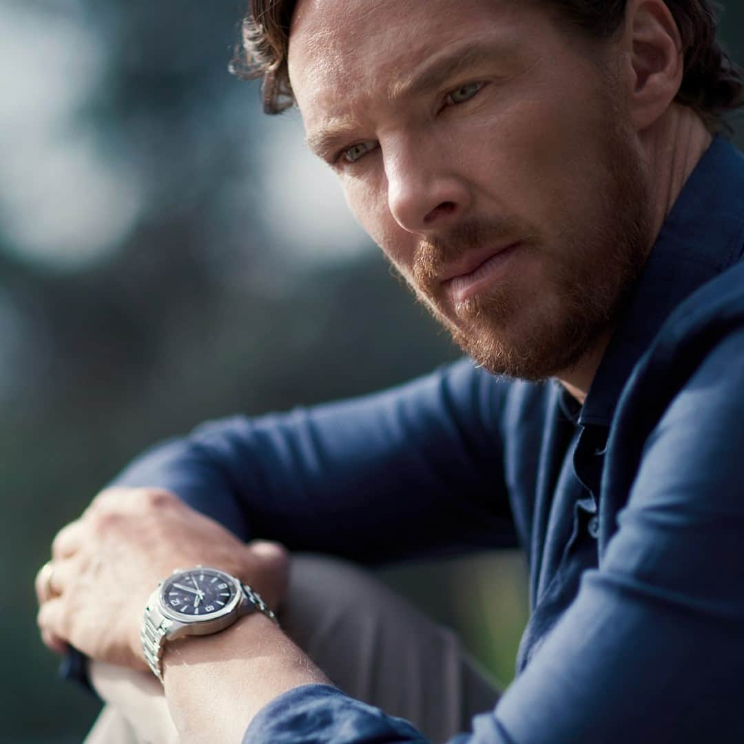 ジャガールクルトさんのインスタグラム写真 - (ジャガールクルトInstagram)「Benedict Cumberbatch, and the Polaris Mariner Memovox. The Harmony between man and nature. #JLCPolaris _ Polaris Mariner Memovox _ Friend of the Maison, Benedict Cumberbatch, draws the parallel between his longstanding practice of meditation and diving, inviting us to reflect on the impact that both have on the extension of time: “When you reconnect with what’s really going on in your inner life, you have a very clear focus on the present and what you’re aiming for in the flow state of any performance – whether it is athletic or acting or a moment of creation or artistry. You want to be in the flow, disconnected and connected at the same time.”  _ #JaegerLeCoultre #积家 #HomeofFineWatchmaking #BenedictCumberbatch #FriendoftheMaison #Memovox #Mariner #Diving #Alarm #Calibre956 #SuperLuminova #Bluedial #StainlessSteel #SavoirFaire #Design #Style #ValleeDeJoux #Craftsmanship #Watchmaking #SwissWatch」12月8日 19時00分 - jaegerlecoultre