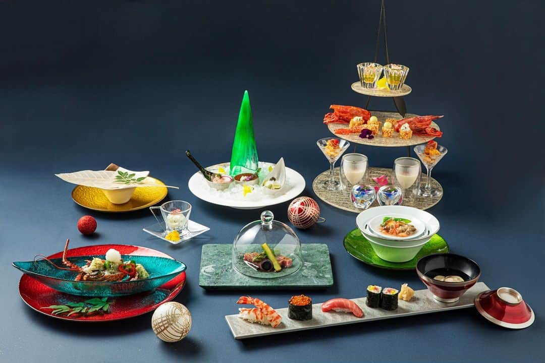 のインスタグラム：「料理長こだわりのクリスマス限定メニュー、「聖夜KAISEKI」。WASAHOKU 蒼天 SOUTENで特別な冬のひとときをお過ごしください。⁣⁣ ⁣ When the menu inspires you to order a little bit of everything. Enjoy our holiday menu here at WASHOKU 蒼天 SOUTEN at #PrinceGalleryTokyoKioicho⁣ ⁣⁣ Share your own images with us by tagging @princegallerytokyokioicho⁣⁣ —————————————————————⁣⁣ #luxuryhotels #theprincegallerytokyokioicho #theluxurycollection #princehotels #akasaka #tokyo #visittokyo #tokyo2020 #東京2020 #tokyohotel #東京 #赤坂見附 #marriott #bonvoy #tokyoroom ⁣」