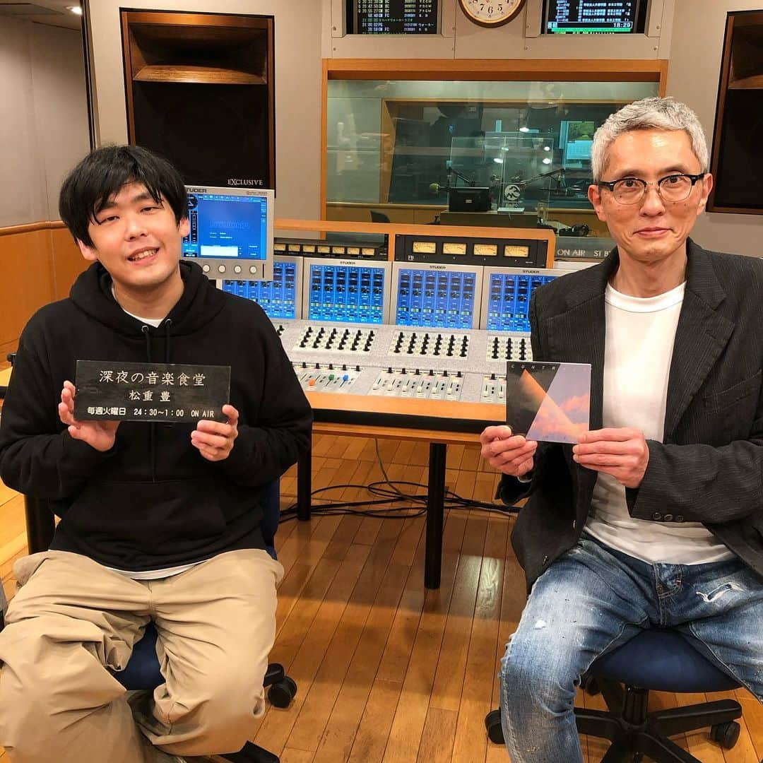 松重豊のインスタグラム：「STUTSさんが来ますよ。今夜0時30分からのFMヨコハマ「深夜の音楽食堂」」