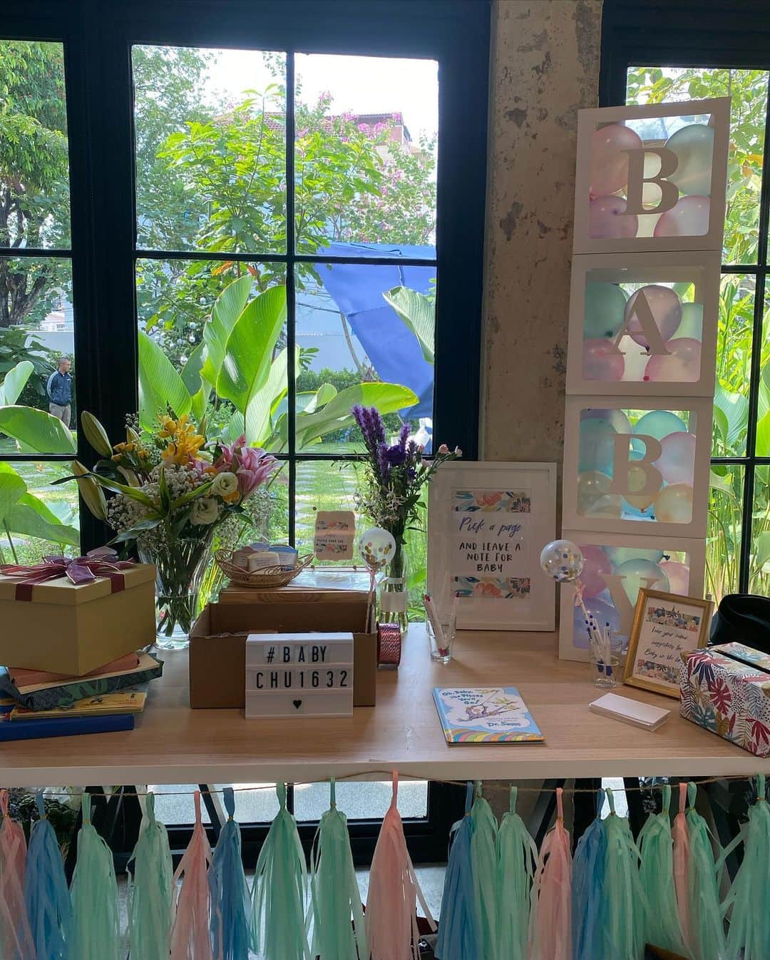 タヤ・ロジャースさんのインスタグラム写真 - (タヤ・ロジャースInstagram)「Little snaps from our baby shower 🥰💖 So thankful for all our family & friends for such an amazing afternoon for  #BabyChu1632」12月8日 19時20分 - tayastarling
