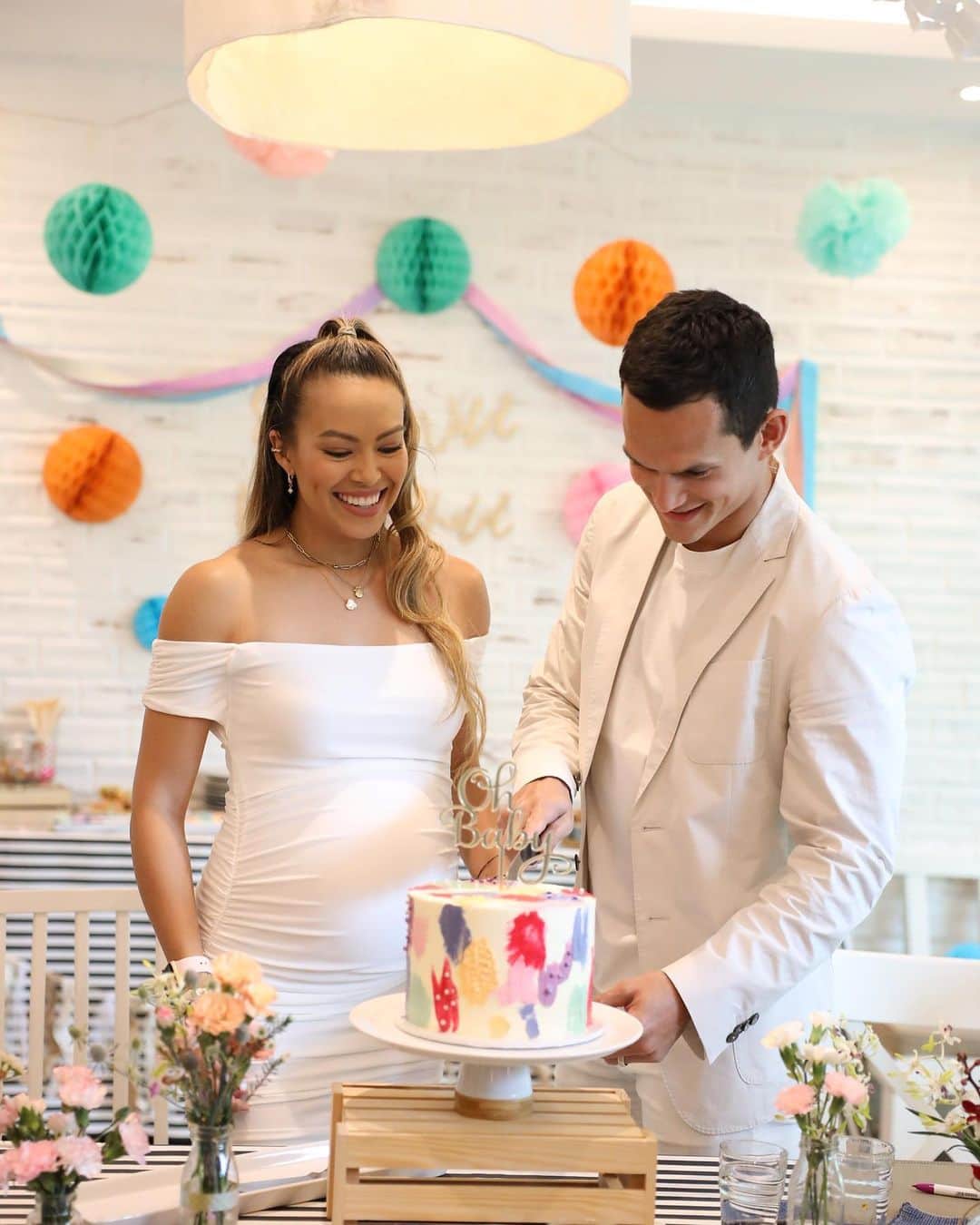 タヤ・ロジャースさんのインスタグラム写真 - (タヤ・ロジャースInstagram)「Little snaps from our baby shower 🥰💖 So thankful for all our family & friends for such an amazing afternoon for  #BabyChu1632」12月8日 19時20分 - tayastarling